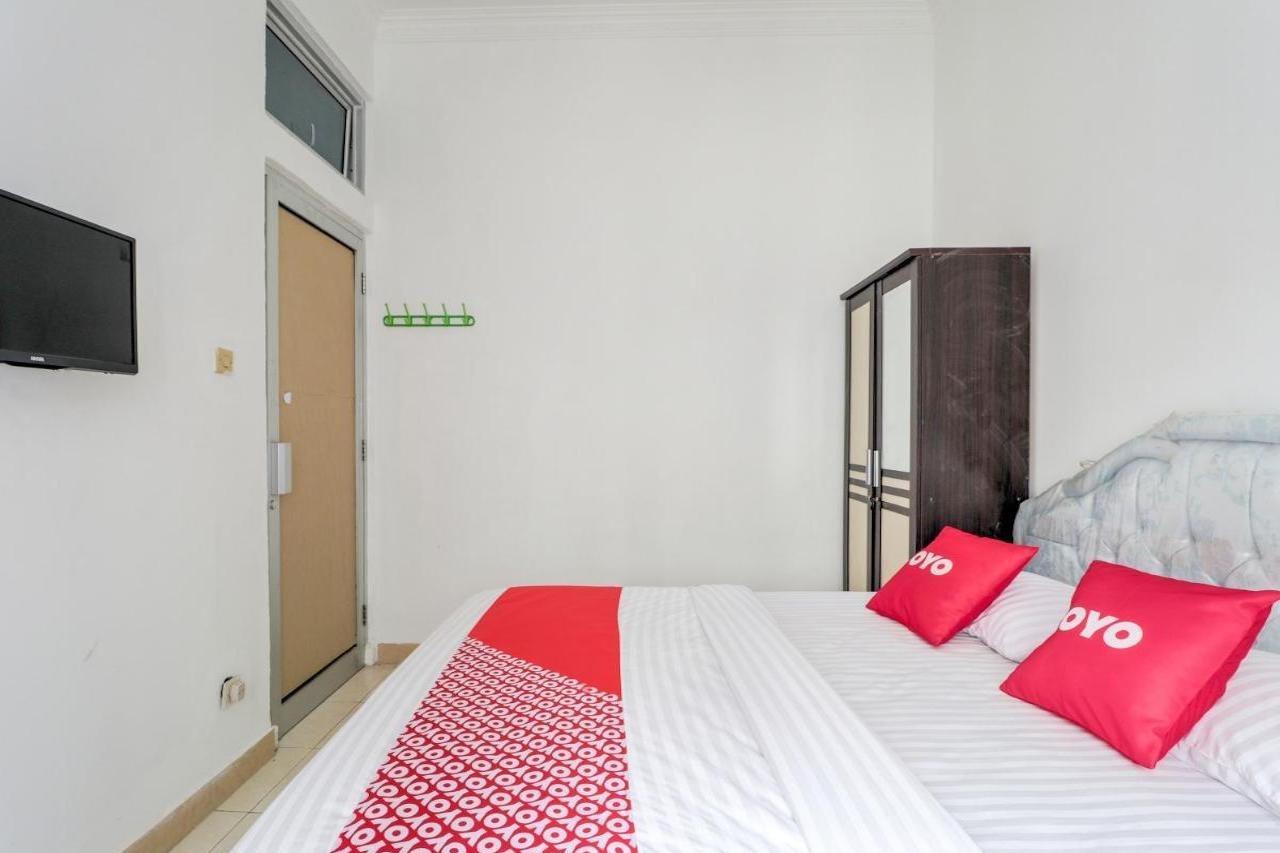 Oyo 2997 Grand Suites Palace 2 Sindanglaya Exterior foto